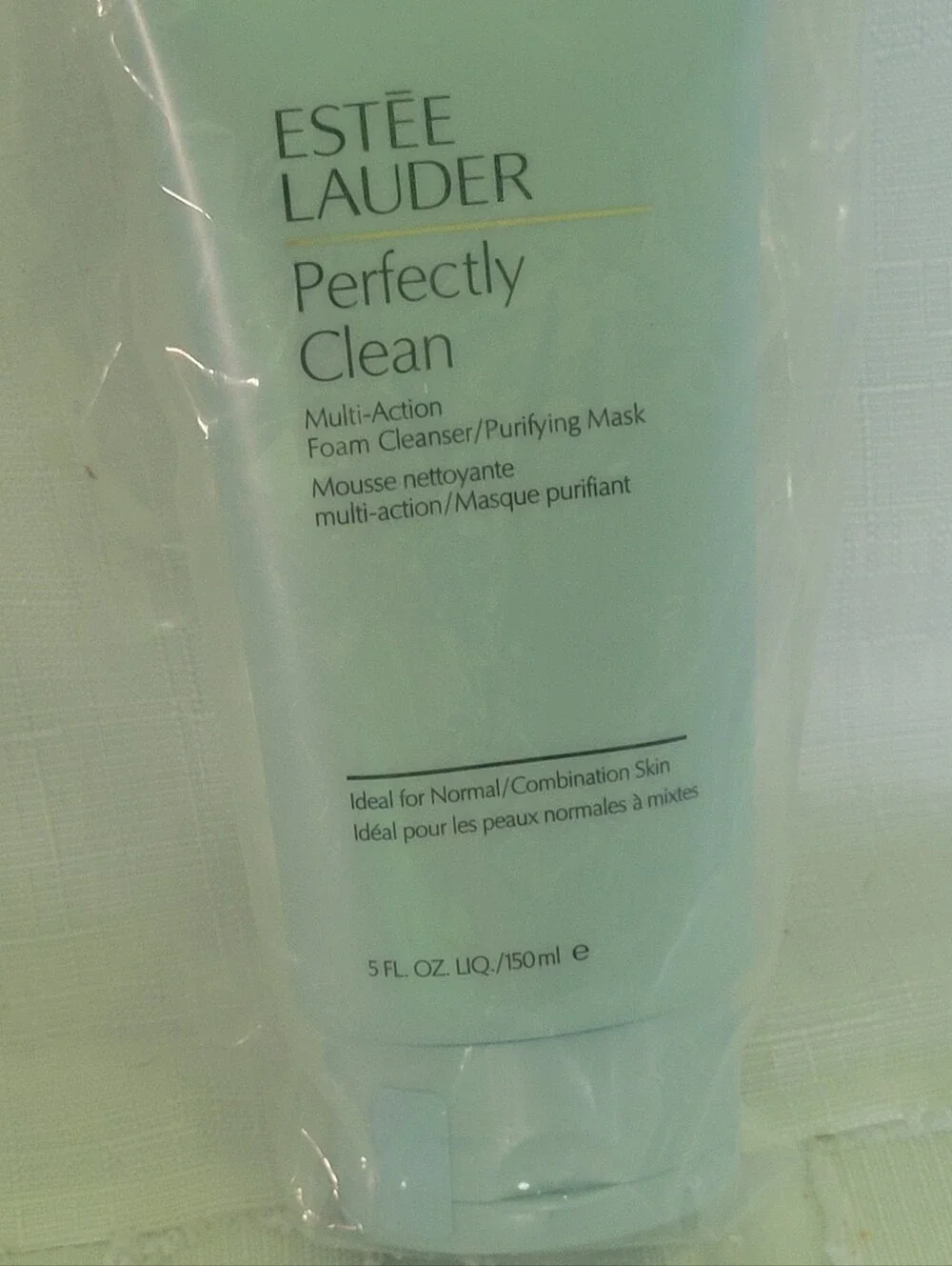 Estee Lauder Perfectly Clean Light Mint Foam Cleanser